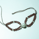 Βραχιόλι με ακρυλική χάντρα σε σχοινάκι