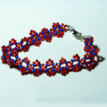 Βραχιόλι με κόκκινη και μπλε ακρυλικη χάντρα